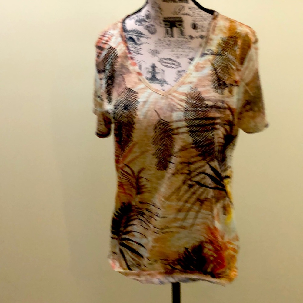Coco Y Club Tshirt. Size small. Excellent condition